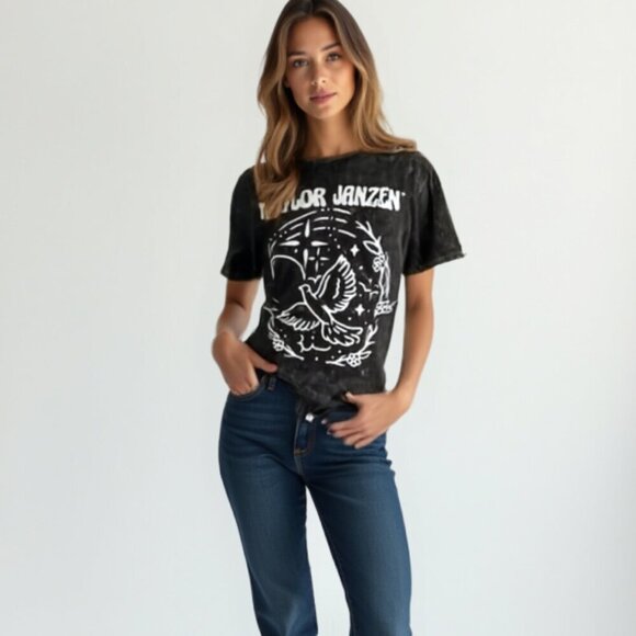 taylor janzen  tee autographed Women Size Small - Picture 1 of 9